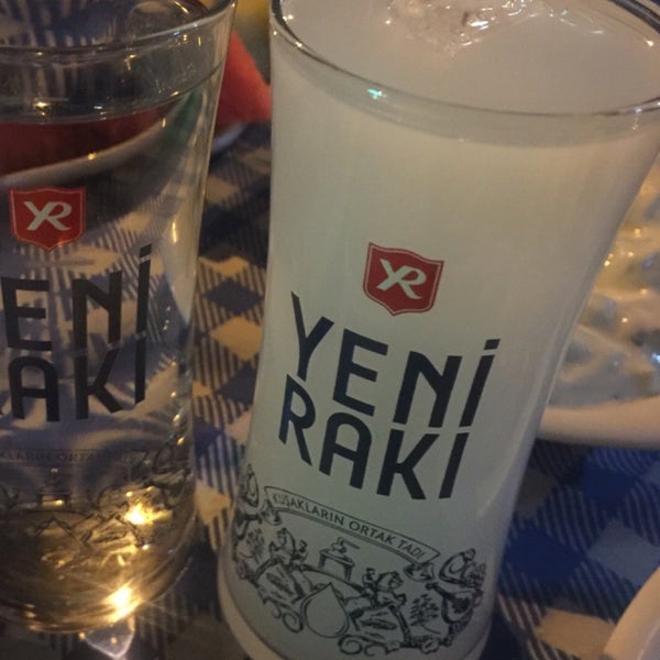 Foto scattata a Mavi Balık&amp;Meze Restaurant da Onur Avcı il 10/16/2019