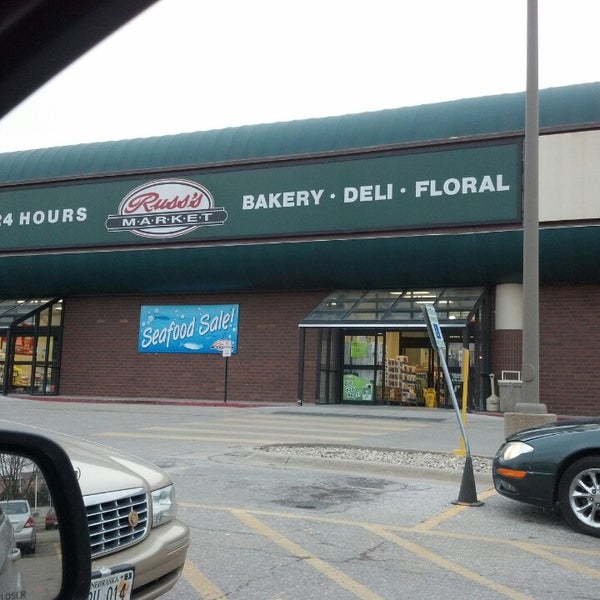 Russ's Market (Now Closed) - Supermarket in Lincoln