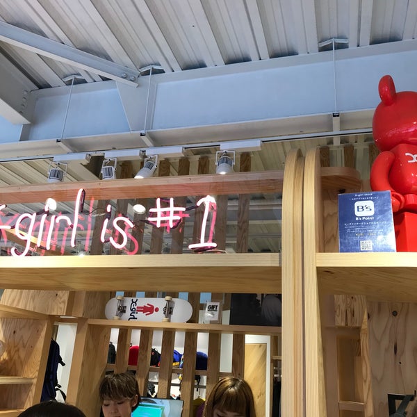 X Girl Store 神宮前 神宮前4 25 28