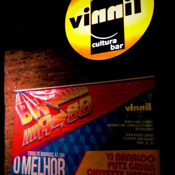 Foto tirada no(a) Vinnil Cultura Bar por Emisax E. em 3/8/2013