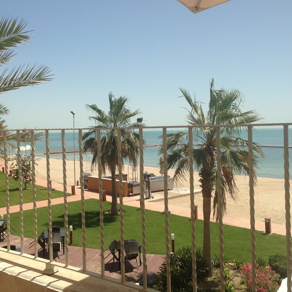 5/14/2013 tarihinde قناص ا.ziyaretçi tarafından Mövenpick Hotel &amp; Resort Al Bida&#39;a'de çekilen fotoğraf