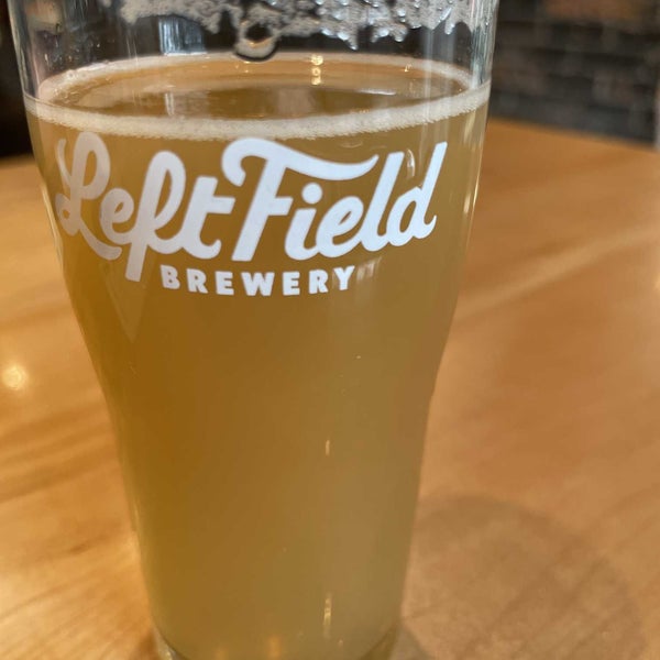 Foto tirada no(a) Left Field Brewery por Spatial Media em 2/9/2022