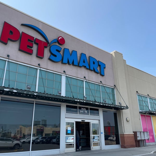 PetSmart Pet Supplies Store in Vaughan