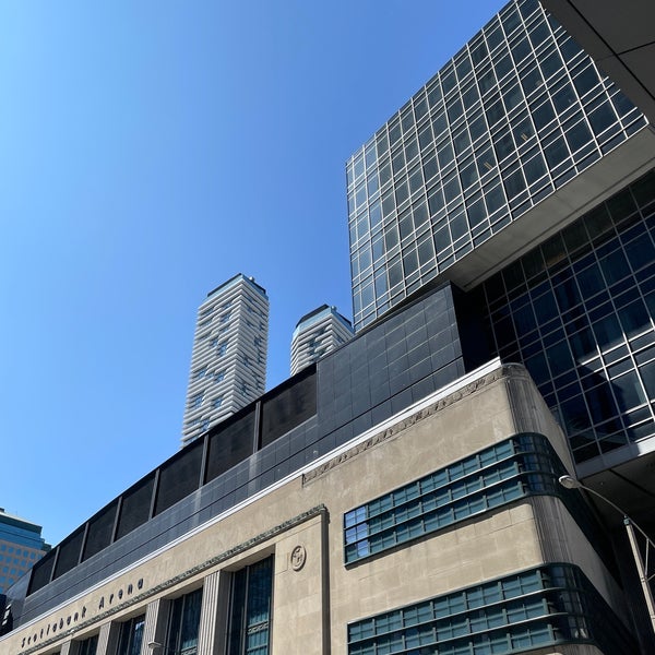 Foto diambil di Toronto Financial District oleh Spatial Media pada 8/14/2021