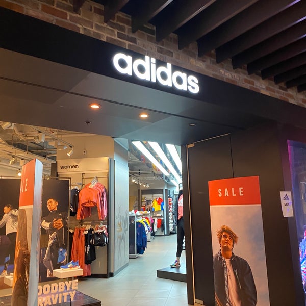 Adidas - Sydney City Center - 188 St
