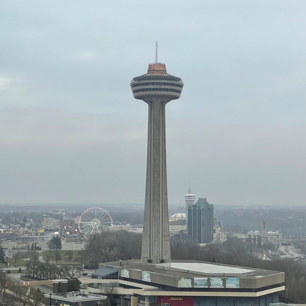 Foto diambil di Skylon Tower oleh Spatial Media pada 12/29/2023