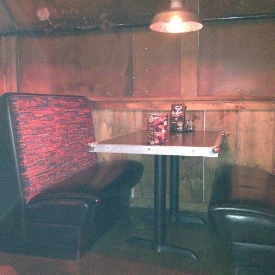 11/15/2012にTausha B.がThe Rock Wood Fired Pizzaで撮った写真