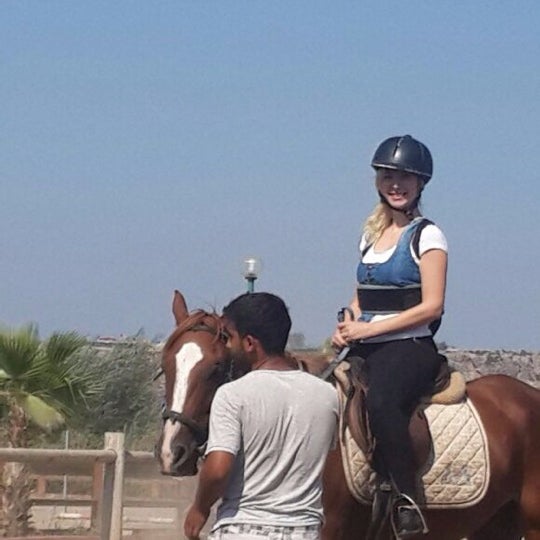 Снимок сделан в Antalya Horse Club пользователем UcGuN 10/6/2014