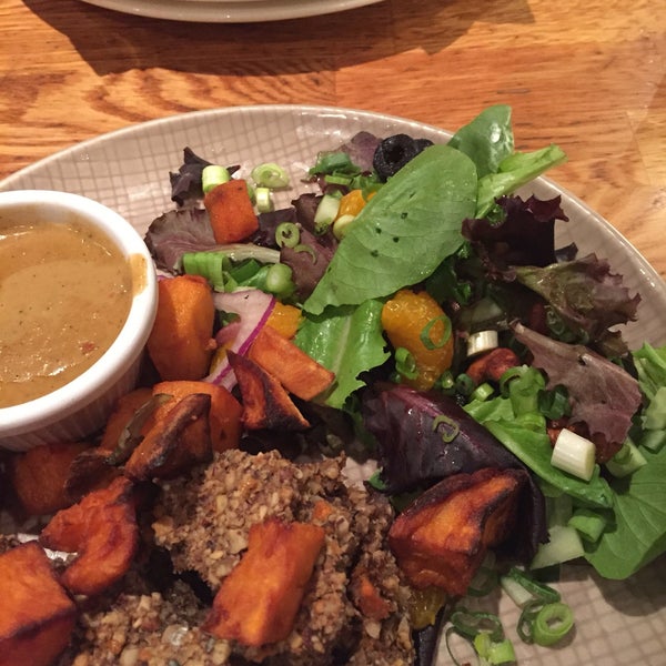 The vegan nut steak (nut loaf) is delicious and a perfect match for a glass of draft beer
