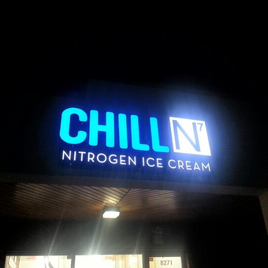 Das Foto wurde bei ChillN Nitrogen Ice Cream von Courtney M. am 12/23/2012 aufgenommen