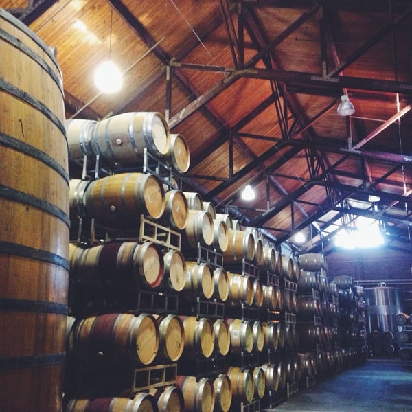 Foto tirada no(a) Firestone Vineyard &amp; Winery por Natasha S. em 7/1/2014