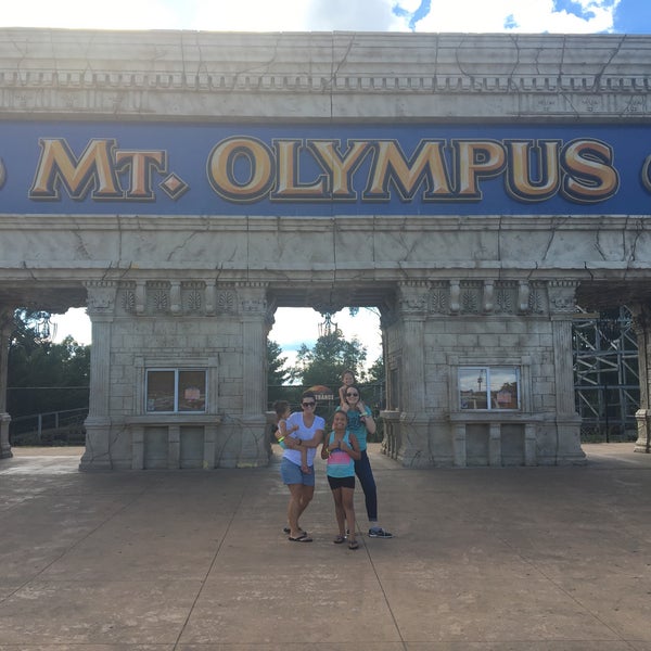9/1/2016にGalen T.がMt Olympus Water Park and Theme Park Resortで撮った写真