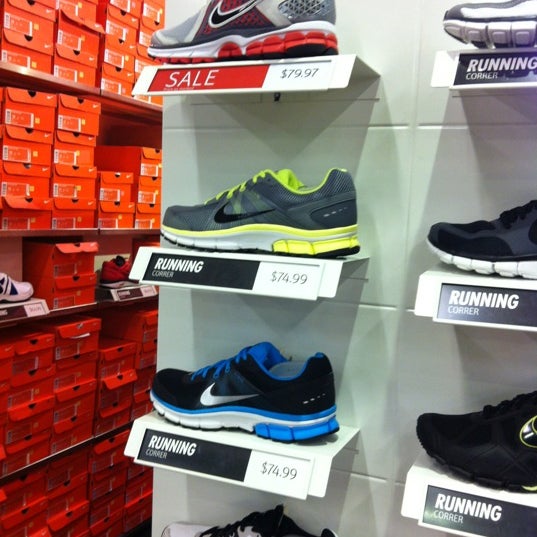 nike outlet in dolphin mall