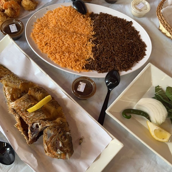 Das Foto wurde bei Anbariyah Seafood von Ruba am 5/13/2023 aufgenommen
