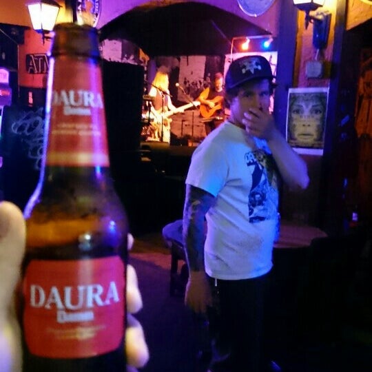 Foto tirada no(a) Burro Bar por Alejandro P. em 9/6/2015