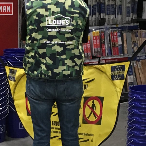 Lowe's Hardware Store in Farmingdale