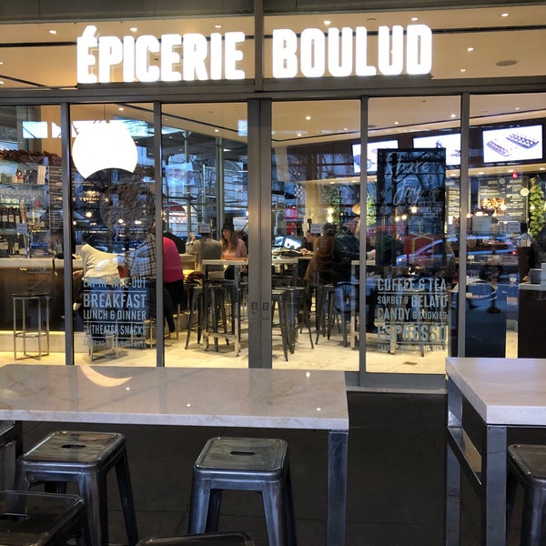 Photo taken at Épicerie Boulud by Booie on 12/12/2018
