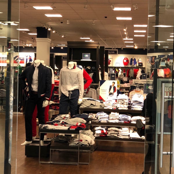 tommy hilfiger clothing store