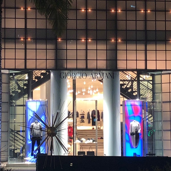Giorgio Armani Beverly Hills - Boutique in Beverly Hills
