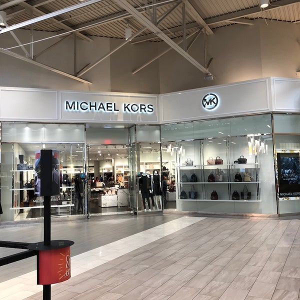 michael kors great mall