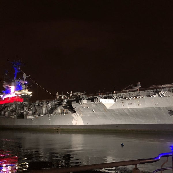 Photo taken at Intrepid Museum Store by Booie on 1/18/2019