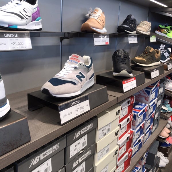 ニューバランス ファクトリーストア 佐野 Outlet Store