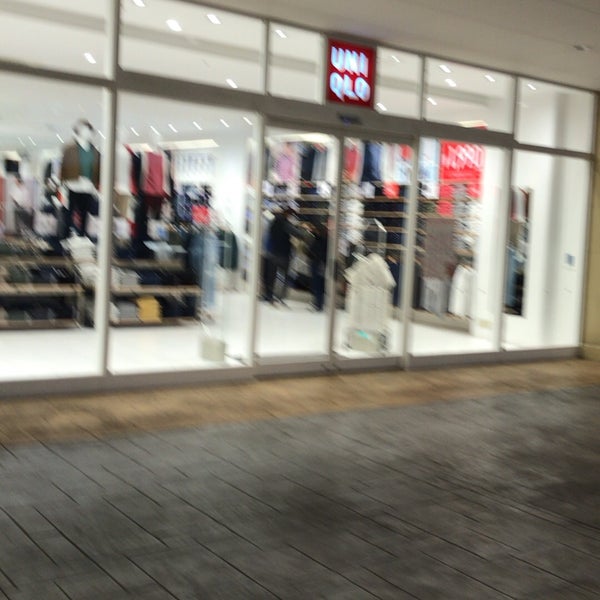 ユニクロ Clothing Store ユニクロ Clothing Store