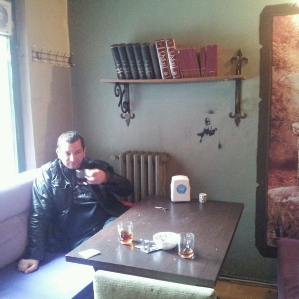 2/24/2013에 Adnan Ç.님이 İkaros Cafe Kültür Evi에서 찍은 사진