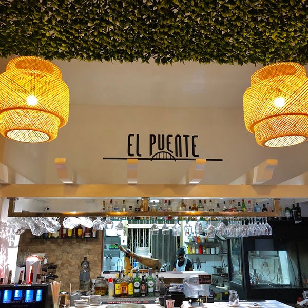 Foto tirada no(a) Restaurante El Puente por Jackie D. em 8/24/2020