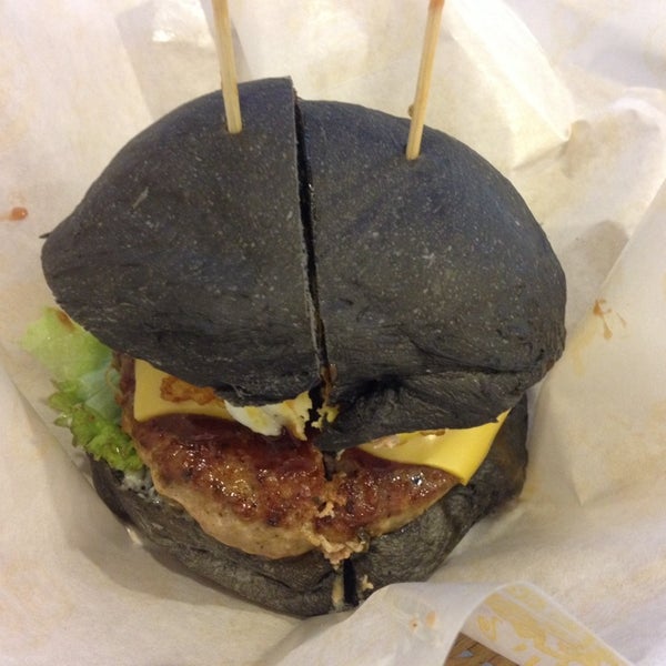 Foto tirada no(a) Stacks Burger por David T. em 11/3/2013