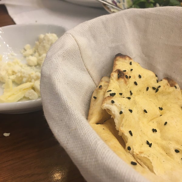 Photo taken at Ağababa Döner &amp; Yemek Restaurant by Leyla E. on 3/6/2022