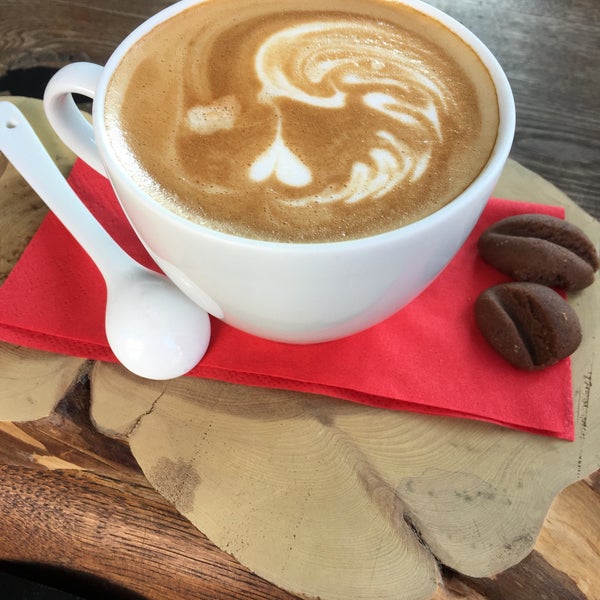 11/10/2018 tarihinde Melike D.ziyaretçi tarafından The Lukkans Coffee'de çekilen fotoğraf