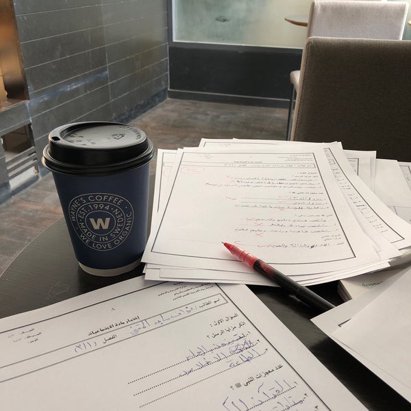 Photo taken at Wayne&#39;s Coffee by Khalaf ♒️🏋🏼‍♂️ on 10/29/2018