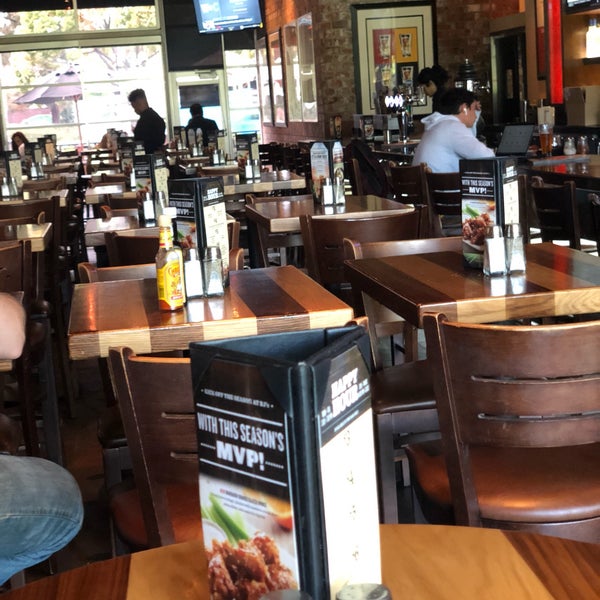 Photo taken at BJ&#39;s Restaurant &amp; Brewhouse by Shai S. on 9/13/2018