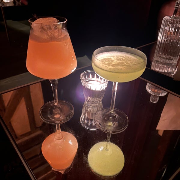 Foto tirada no(a) Experimental Cocktail Club por Shai S. em 7/22/2023