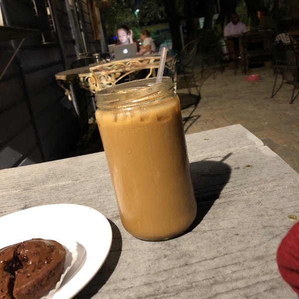 10/23/2018 tarihinde Lamia ✨.ziyaretçi tarafından Felicitous Coffee &amp; Tea House'de çekilen fotoğraf
