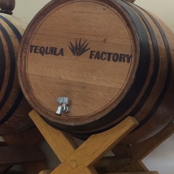 Foto tirada no(a) Tequila Factory por Nate R. em 7/4/2014