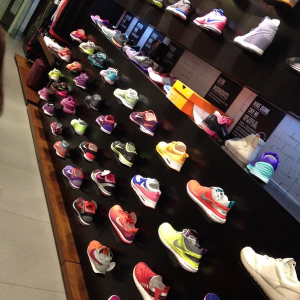 nike park trinoma