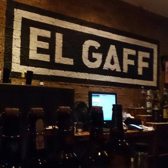 รูปภาพถ่ายที่ El Gaff โดย Roberto M. เมื่อ 9/21/2014