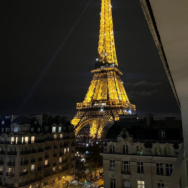 Foto tirada no(a) Hôtel Pullman Paris Tour Eiffel por J em 1/2/2024