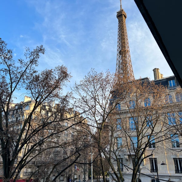 Foto diambil di Hôtel Pullman Paris Tour Eiffel oleh J pada 12/31/2023