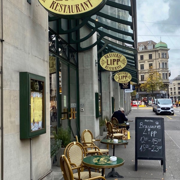 รูปภาพถ่ายที่ Brasserie Lipp โดย Mamdouh ♈. เมื่อ 10/13/2022
