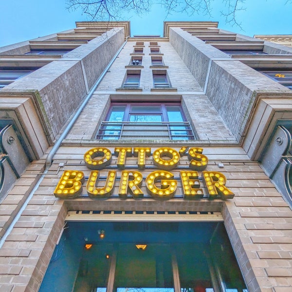 รูปภาพถ่ายที่ Otto&#39;s Burger โดย @rd@ เมื่อ 1/18/2024