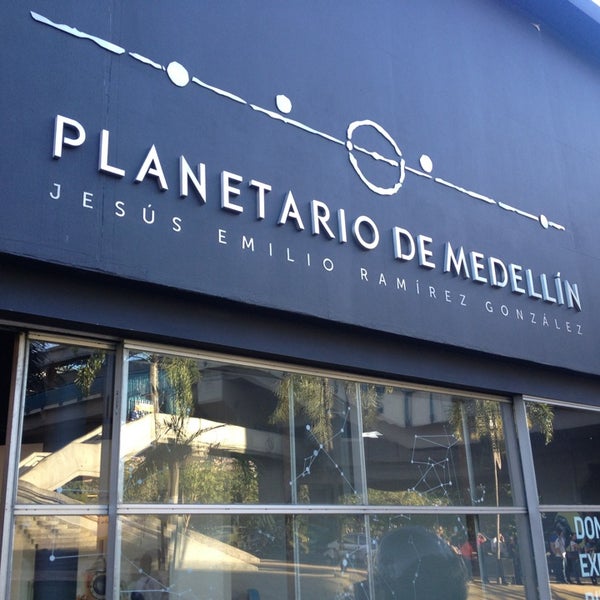 7/2/2013にMaria Isabel N.がPlanetario de Medellínで撮った写真