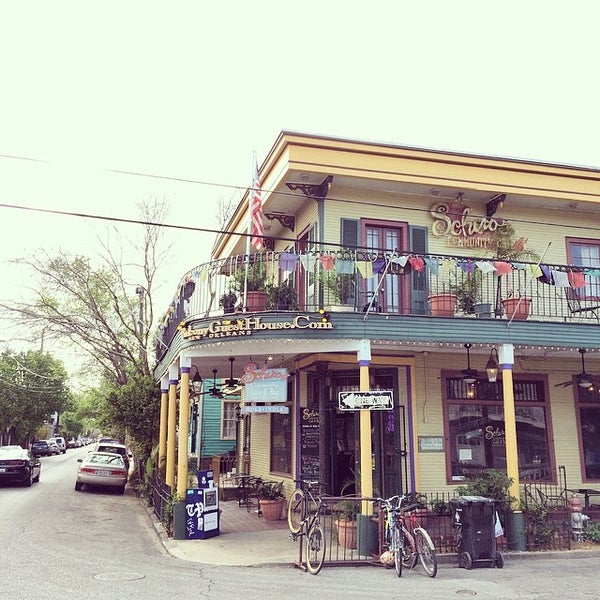 4/3/2014 tarihinde Midnight O.ziyaretçi tarafından Schiro&#39;s Cafe &amp; Bar'de çekilen fotoğraf