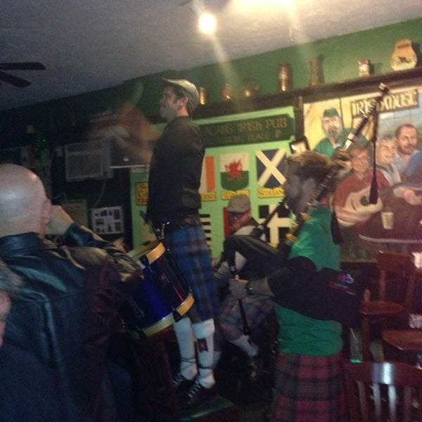 3/17/2013にAnna M.がFlanagans Irish Pubで撮った写真