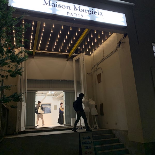 Maison Margiela 中目黒 275人の訪問者 から 1つのtip 件 Maison Margiela 中目黒 275人の訪問者 から 1つのtip 件