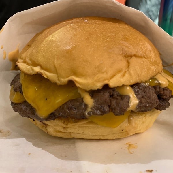 Photo taken at Burger On 16 by Shige S. on 5/19/2019