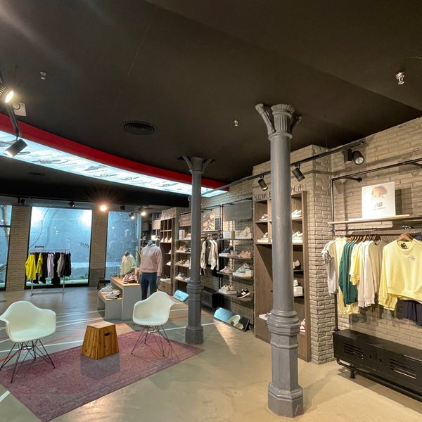 New Balance Sporting Goods Shop in