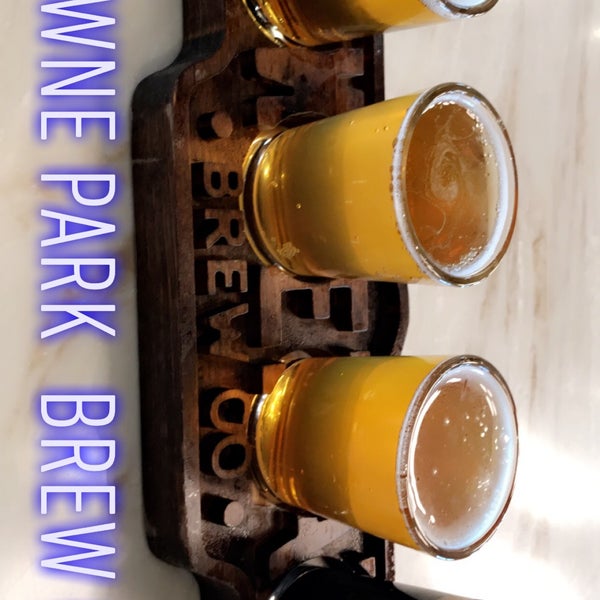 Photo taken at Towne Park Brewery &amp; Taproom by Carlos S. on 4/10/2019